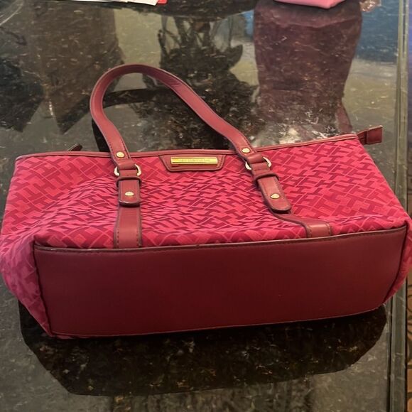 *Tommy Hilfiger* Ruby Red Monogram Shopper Handbag Tote - Picture 7 of 14